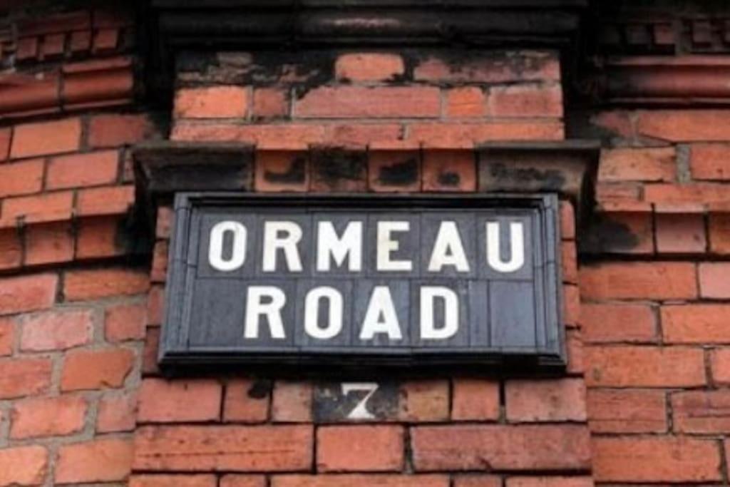 Ormeau Road Stylish Double Bedroom Luxury Apartment ベルファスト エクステリア 写真